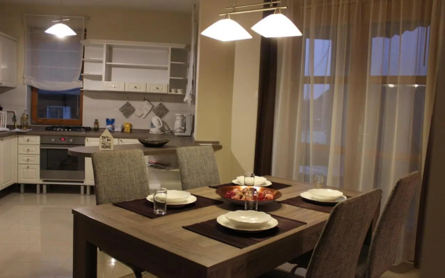 Sweet Home Apartments