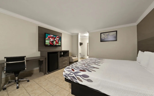 Red Roof Inn Los Angeles - Bellflower