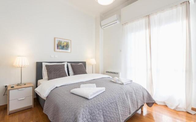 Cozy and Fresh 2bdrm apt Close to Metro