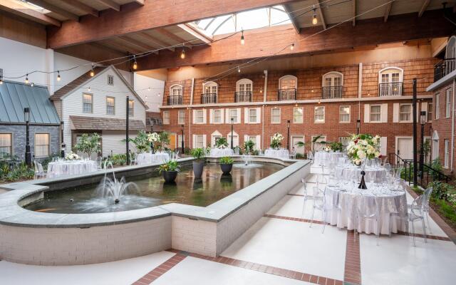 Crowne Plaza Albany - The Desmond Hotel by IHG