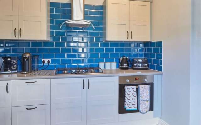 Host Stay Emerald Hideaway