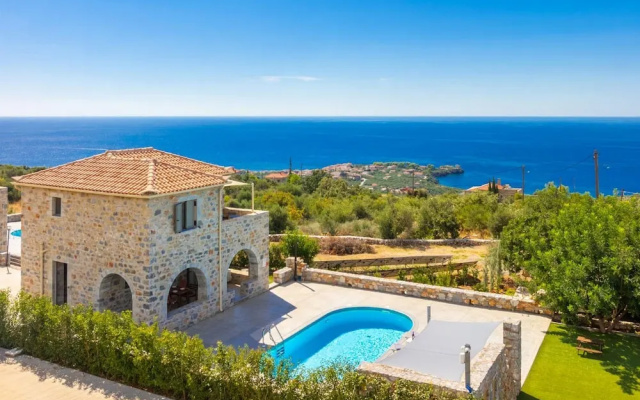 Villa Dioni Tria in Ditiki Mani