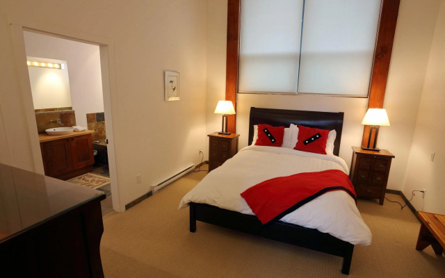 Wild Pacific Retreat