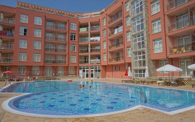 Rainbow 2 Apartments by Sandapart