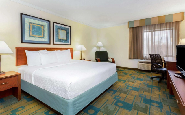 La Quinta Inn Chicago Willowbrook