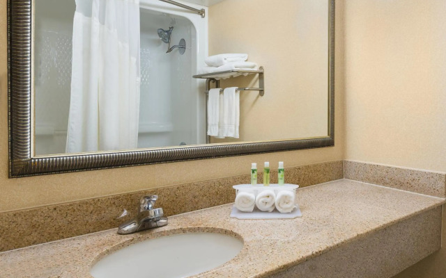 Holiday Inn Express Richmond-Mechanicsville by IHG