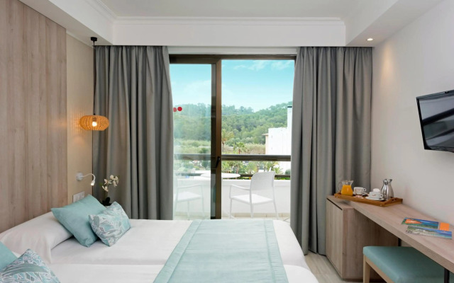 Ona Palmira Paguera Hotel