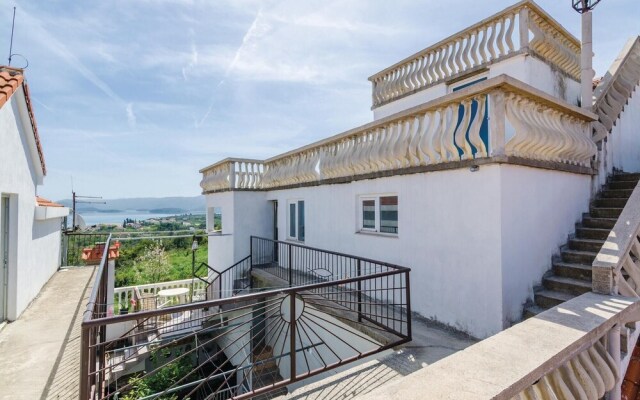 Nice Home in Sreser With Wifi and 2 Bedrooms