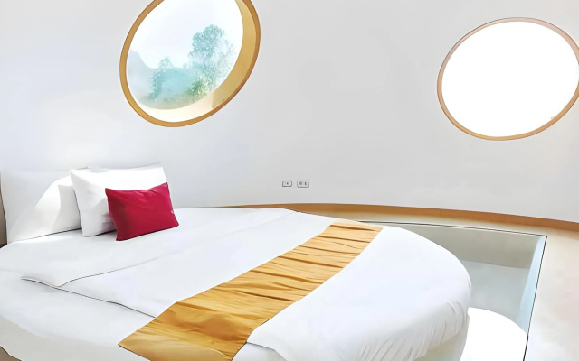DNA Super Ozone Resort KhaoYai