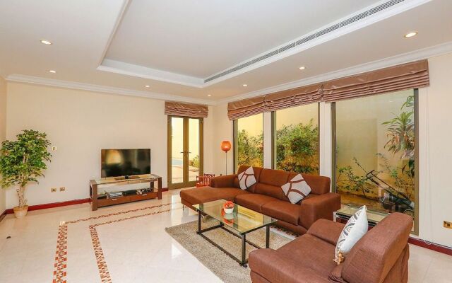 Kennedy Towers - Frond F Villa