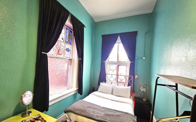 Gaslamp Hostel
