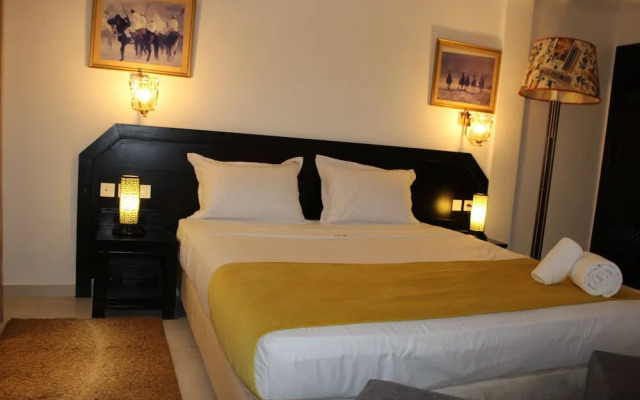 MAJOREL PEARL  Restaurant Piscine SPA