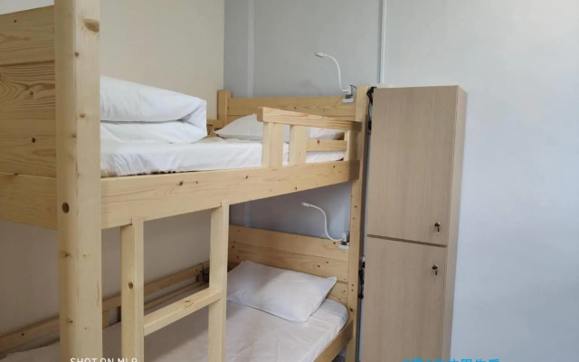 Simple life hostel