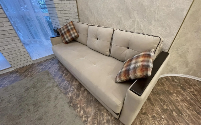 Апартаменты на улице Прапорщика Комарова 52