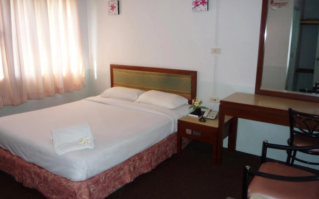 Wattana Trang Hotel