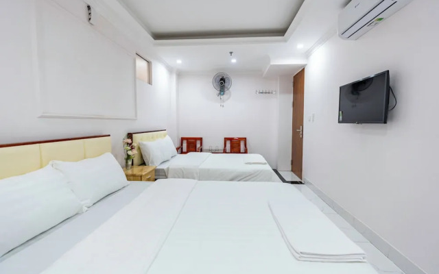 Light Hotel