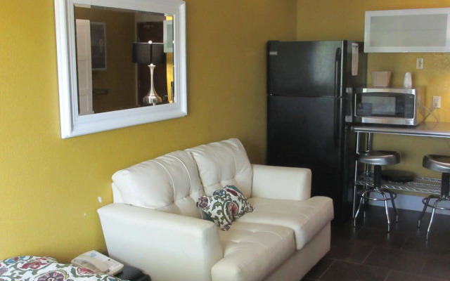 Riverside Suites