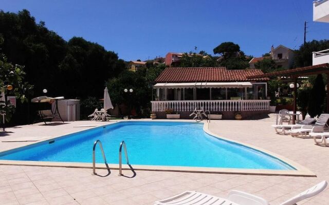 Amazona Apartments and Studios