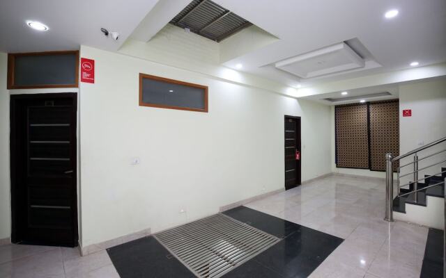 OYO 9956 Hotel Venus
