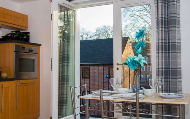 Grand Central Friar Gate Deluxe