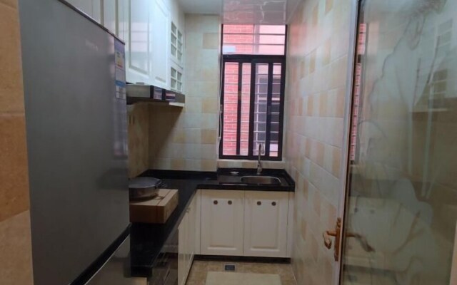 Rong Guesthouse