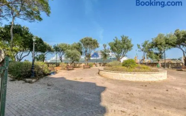 Floriana Suite-hosted by Sweetstay