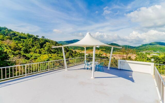 Chalong Hill Tropical Garden Homes