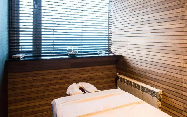 Radisson Acqua Hotel and Spa Concon