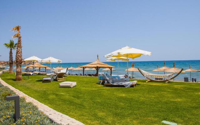 Emerald seaside residence at Four Seasons