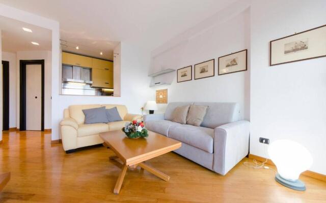 ALTIDO Exclusive Seaview Flat for 4, in central Genoa