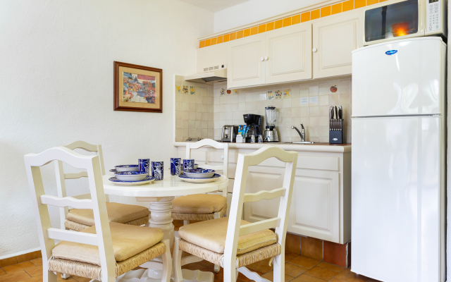 Villa del Palmar Residences