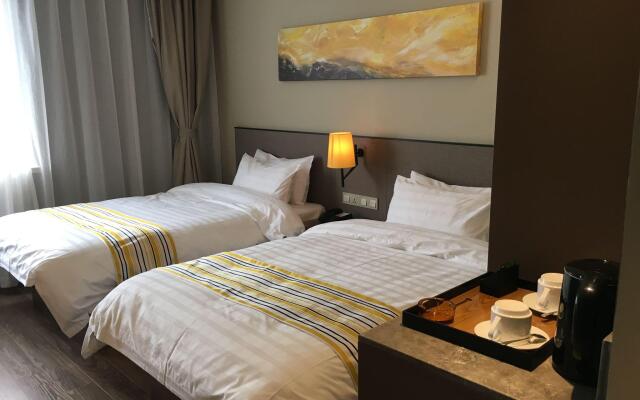 Homeinn Plus Shanghai People Square East Jinling Road Hotel