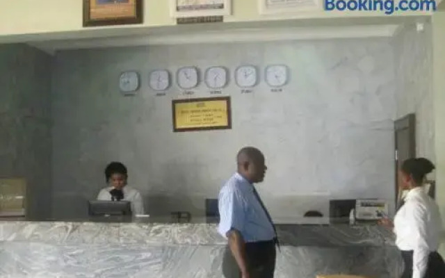 Ayalla Hotels Suites-abuja Royal Suite