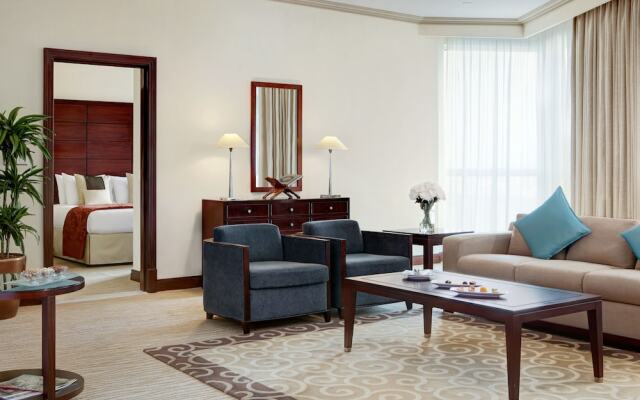 Movepinck & Residence Hajar Tower