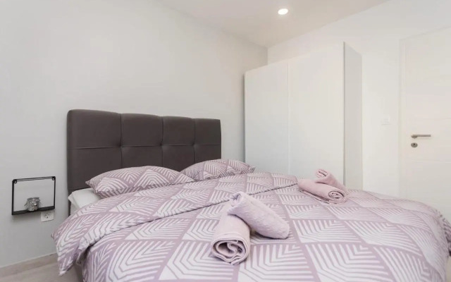 Bloom Apartment