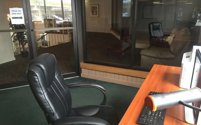 Ramada By Wyndham Milwaukee Downtown