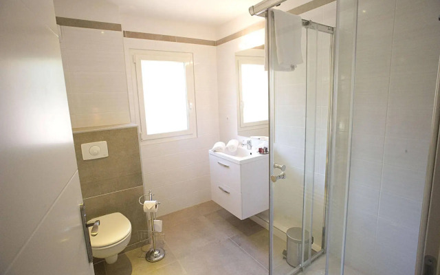 The Originals City, Hôtel Les Bastides du Gapeau, Hyères Nord