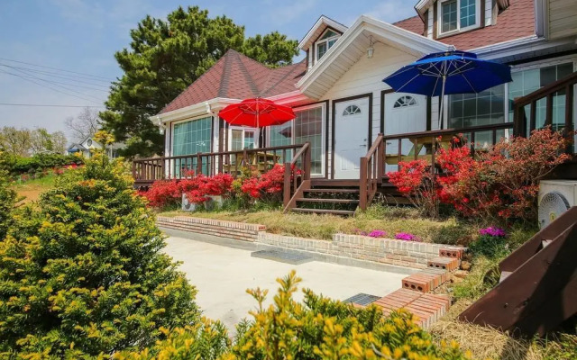 Ganghwado Ari House Pension