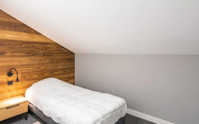 Chalet in Auris-en-oisans With Balcony