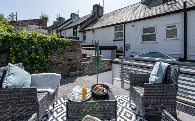 Conwy House