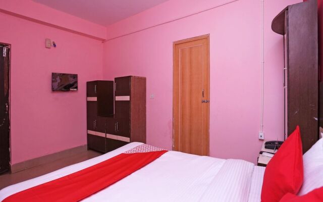OYO 13624 Kapoors Plaza Guest House