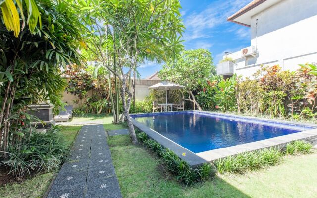 The Green Room Canggu - Hostel