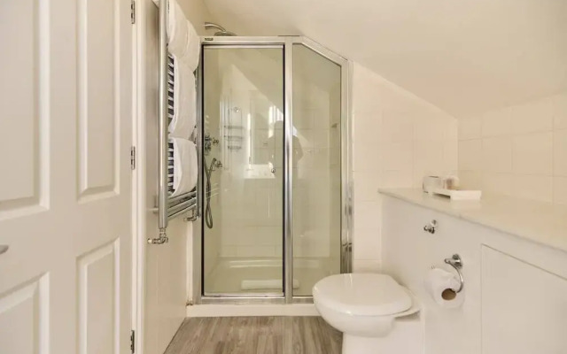The Hampstead Getaway - Charming 5bdr Home With Conservatory