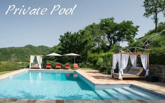 Umbrian Villa Retreat in Pietralunga With a Pool