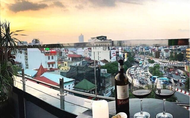 Commencer Hotel