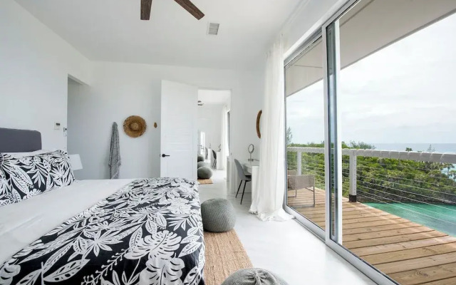 Modernized Beach House With Pool