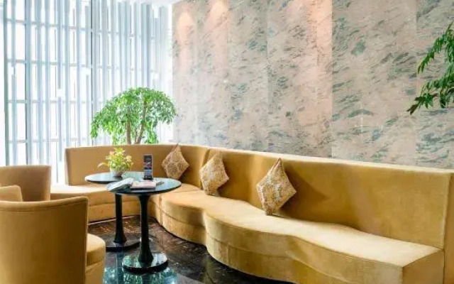 Gallery Hotel