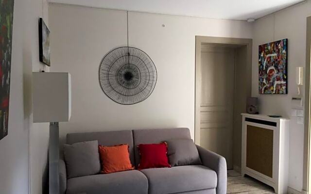 1 Square du Docteur Blanche - Paris 16