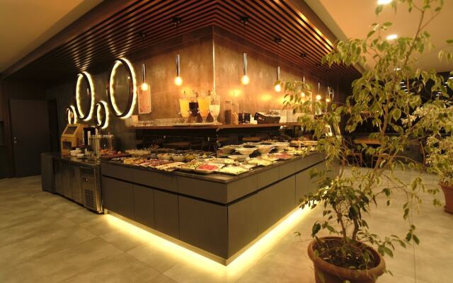 Rhisos Hotel