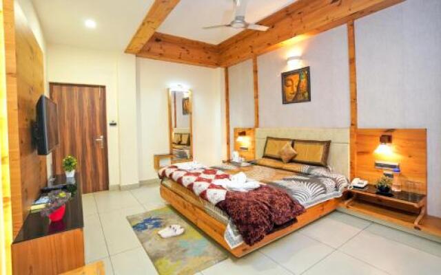 Mayur Hotel Bar And Restaurant